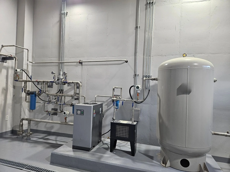 Air receiver tank pressure vessel